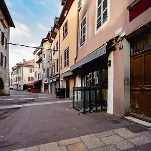le-balcon-perrire-i-appartement-de-charme-avec-vue.hotels-rhonealpes.com/